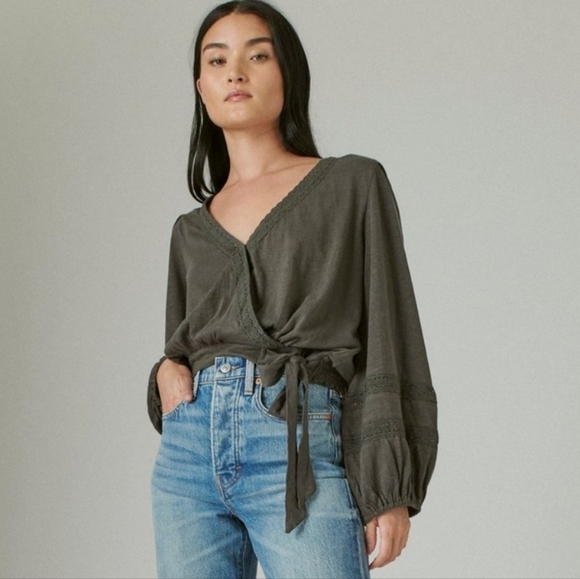 🆕️ Lucky Brand Olive Long Sleeve Boho Top with Elastic Waistband & Sleeve Hems. - Picture 2 of 11